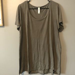 LulaRoe Classic Tee